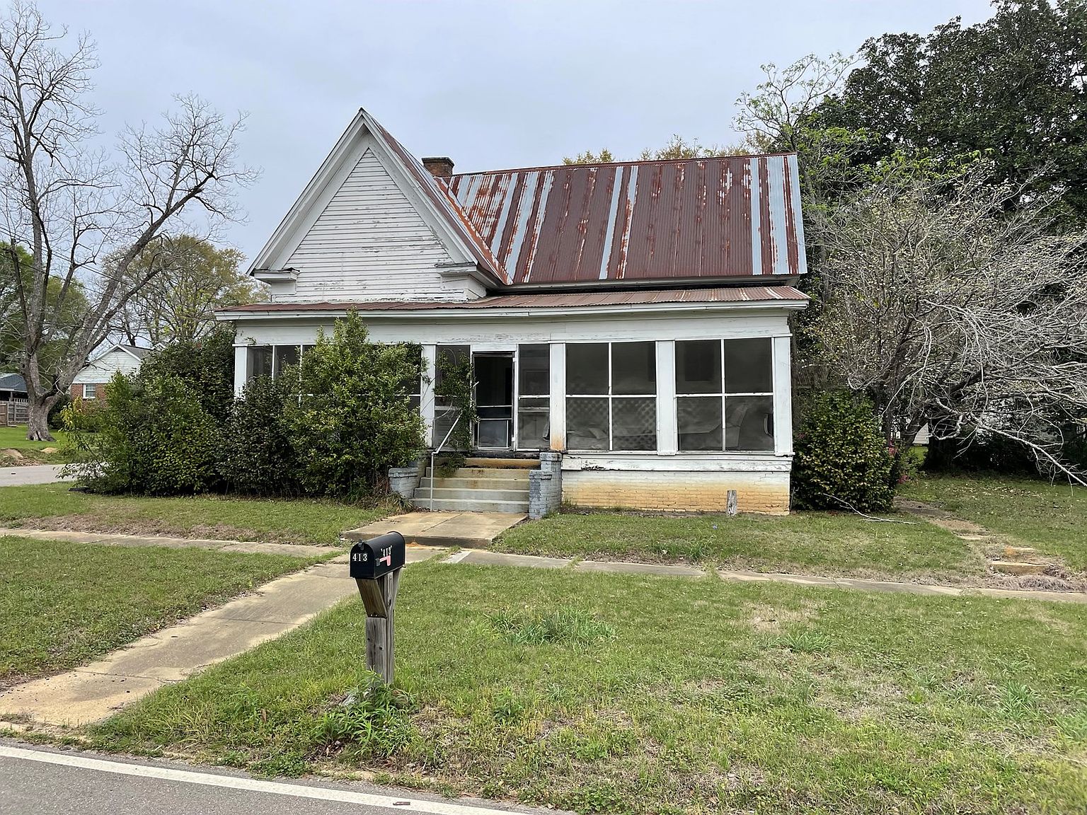 413 E 3rd St, Luverne, AL 36049 Zillow