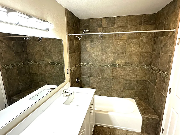 Primary ensuite bath