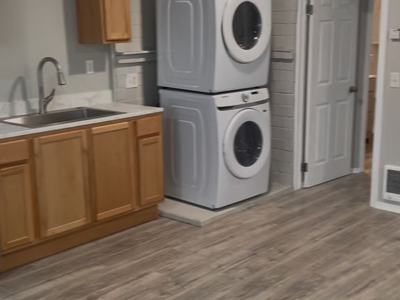 5th image of 2116 S Longmont Ave #1