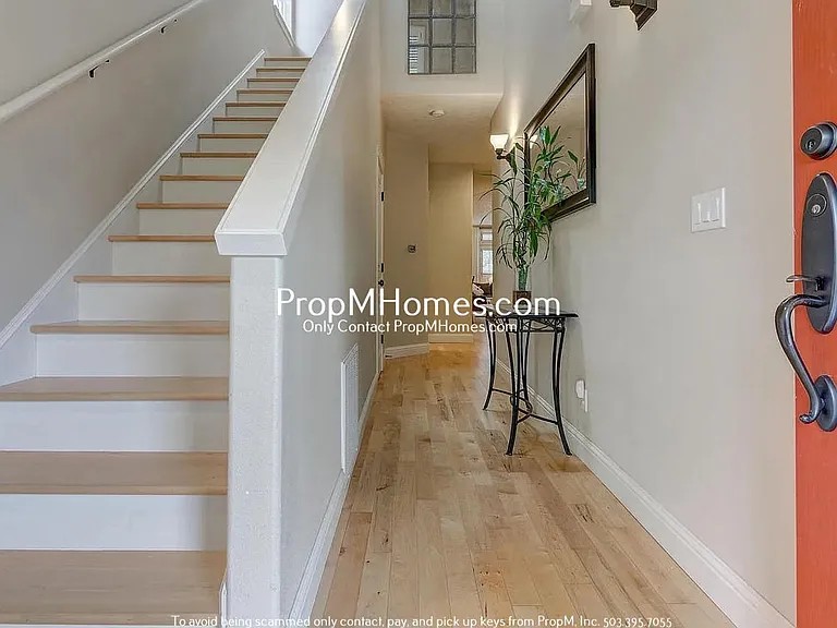 16711 SW 134th Ter — Photo 2