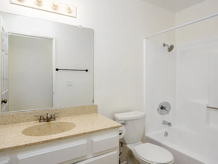 Reno Apartments — Photo 19