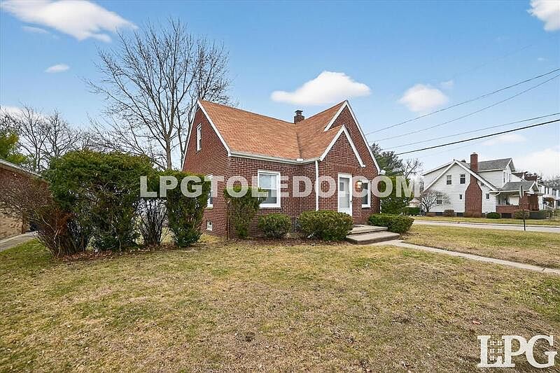 1st image of 667 Caswell Ave