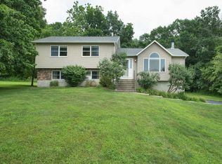 30 Meadow Ridge Ln, Lagrangeville, NY 12540