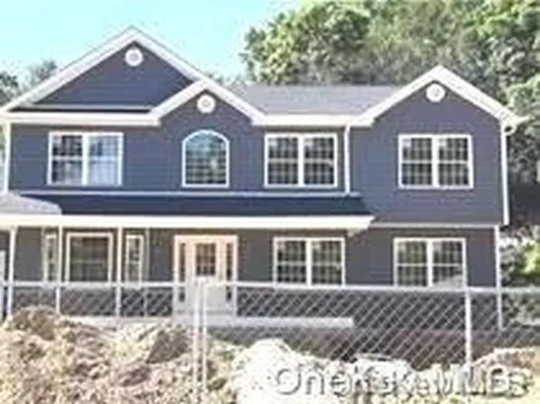 176 Suffolk Avenue, Brentwood, NY 11717