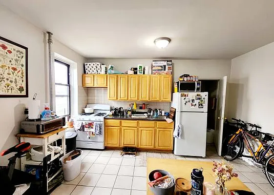 Rented by Brooklyn Property Group LLC | media 9