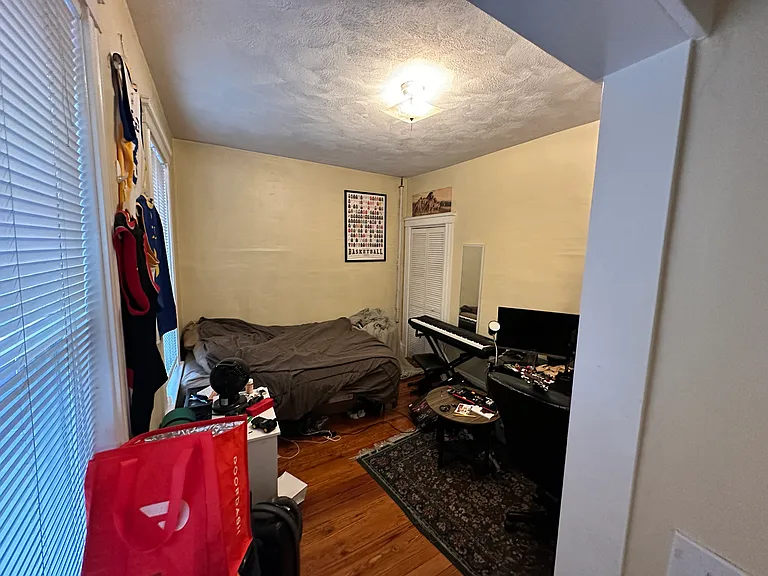 17 Dow St #2 — Photo 6