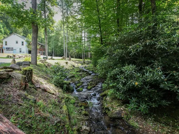 3183 Franks Creek Rd, Robbinsville, NC 28771