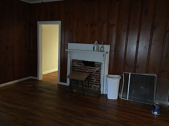 2nd image of 200 Church St
