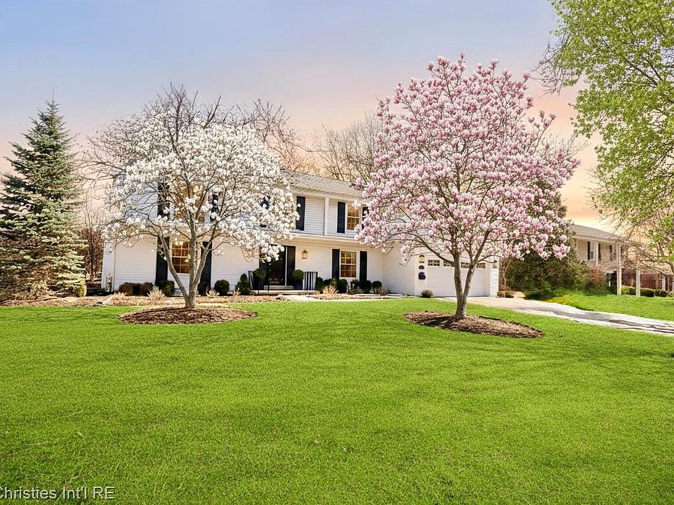 1st image of 3279 E Breckenridge Ln