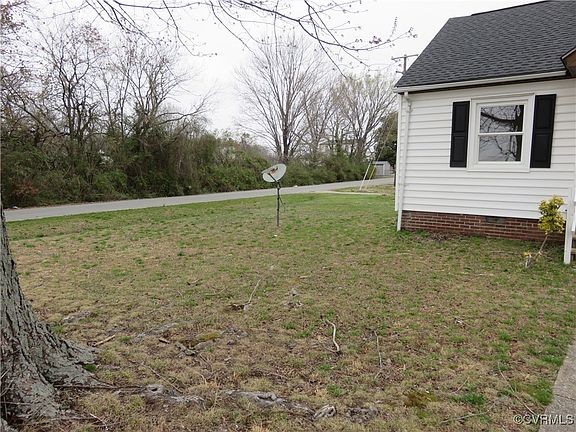 3rd image of 98 Montezuma Ave