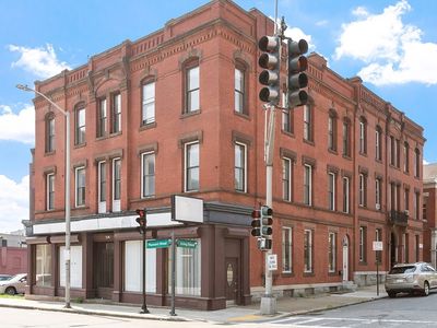 104 Pleasant St, Worcester, MA, 01609