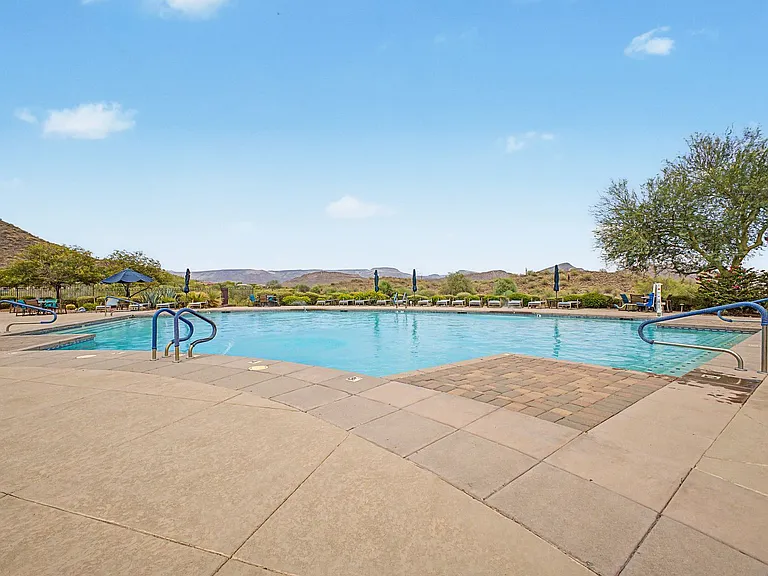 1676 W Morse Dr — Photo 38