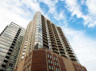 645 N Kingsbury St APT 1403, Chicago, IL 60654