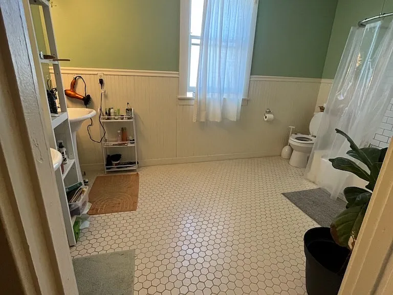 226 N Beech St — Photo 7