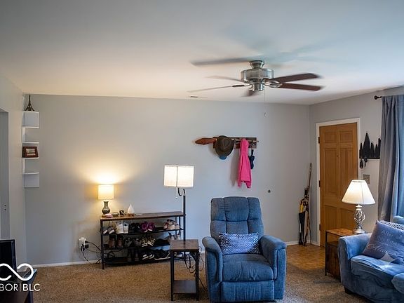 4th image of 4367 Stuart Dr