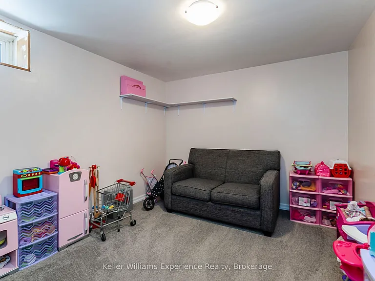 660 Harvey Ave — Photo 22