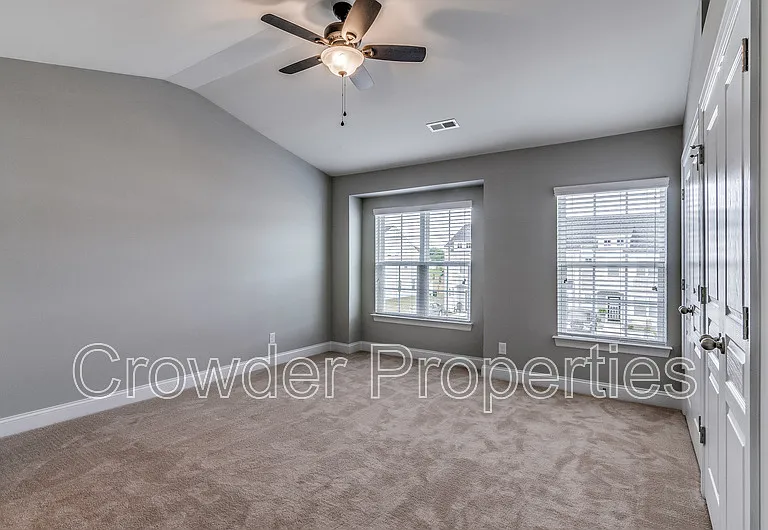 359 Halton Crossing Dr SW — Photo 8