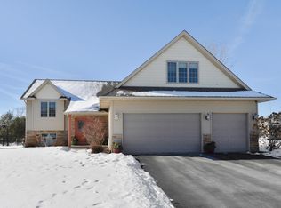 30198 Foxtail Ln, Stacy, MN 55079