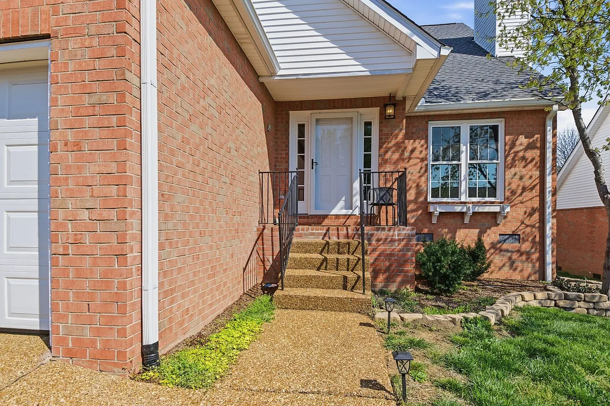 Building Photo - 7146 Willow Ct