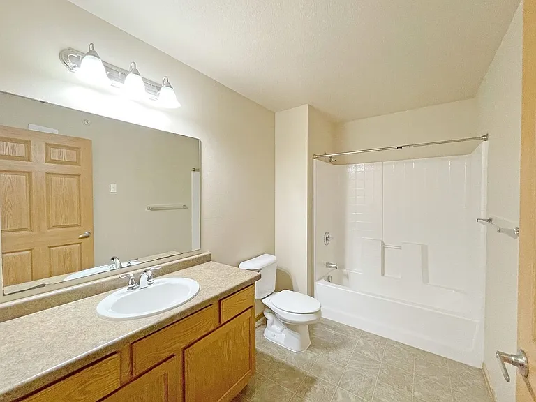 Southwood Apartments — Photo 12