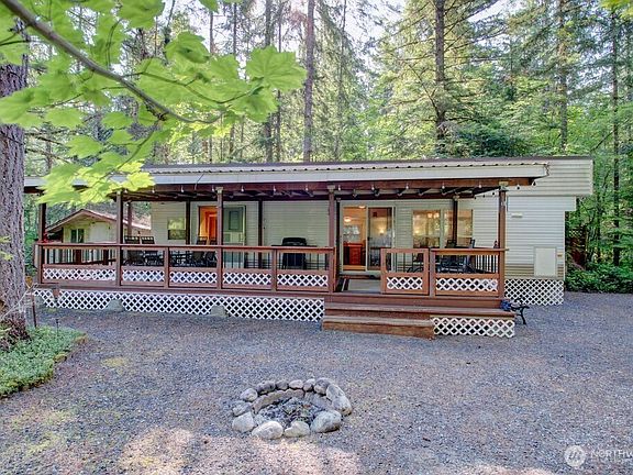 3rd image of 90 Christmas Tree Circle