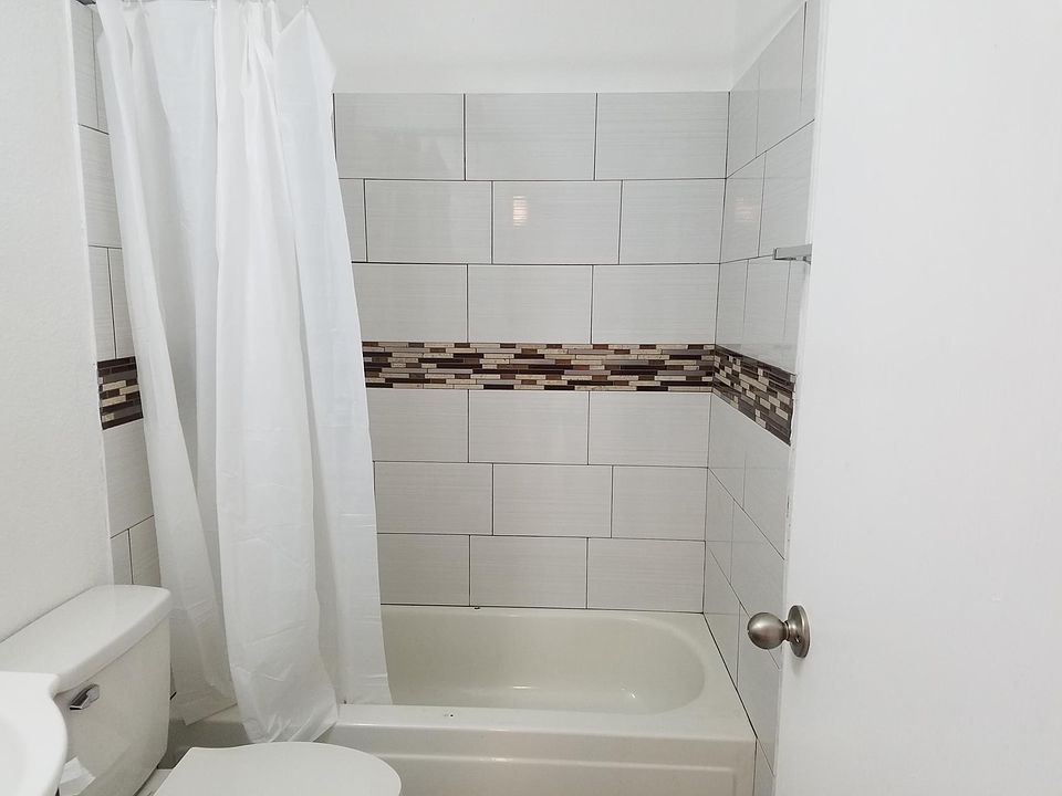 1st image of 706 Northfield Dr APT D