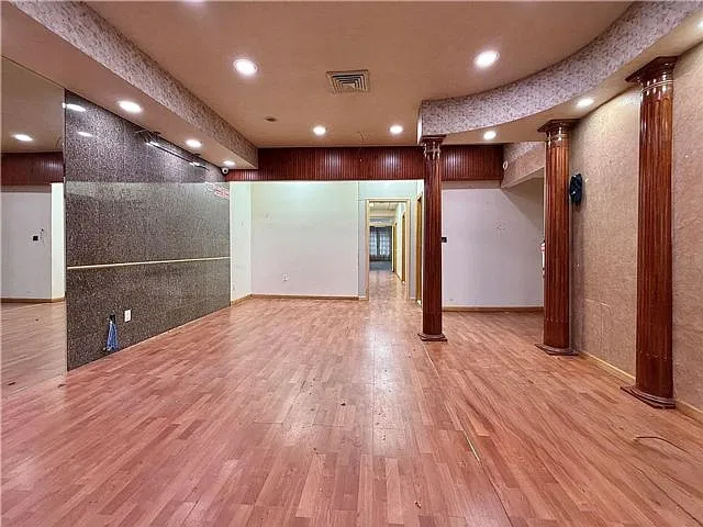 Studio, $5,000 — Photo 3
