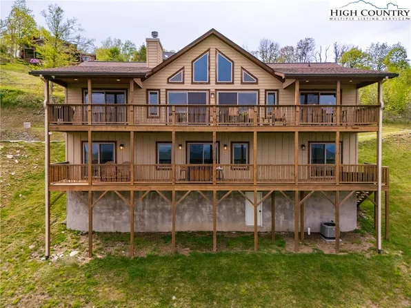 555 Golden Ridge Road, Blowing Rock, NC 28605