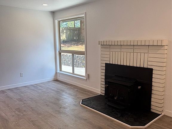 3rd image of 3917 139th Street NW