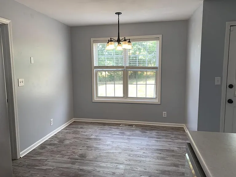 689 Artic Ave — Photo 16