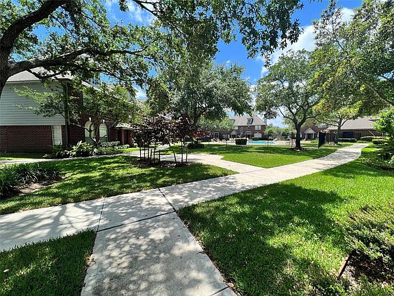 3rd image of 1371 El Camino Village Dr
