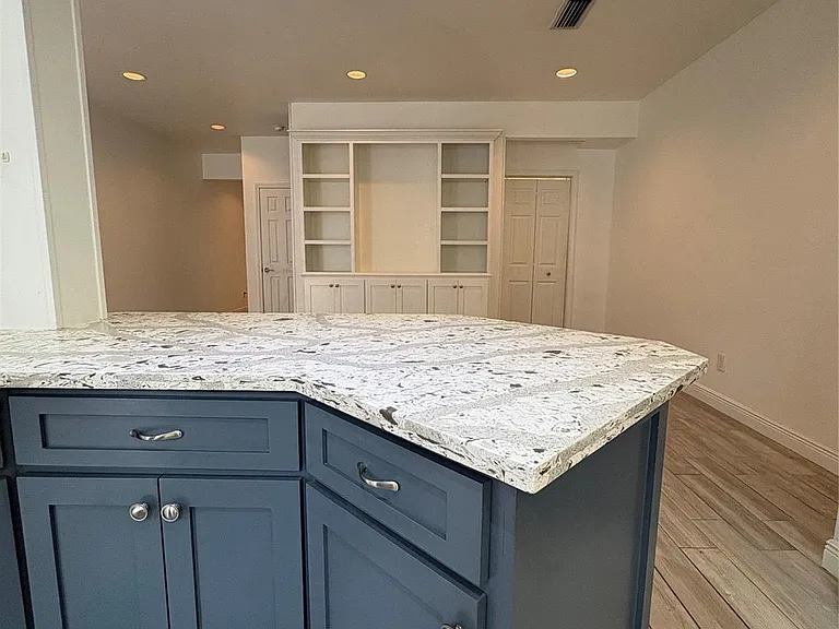 12625 Memorial Dr — Photo 14