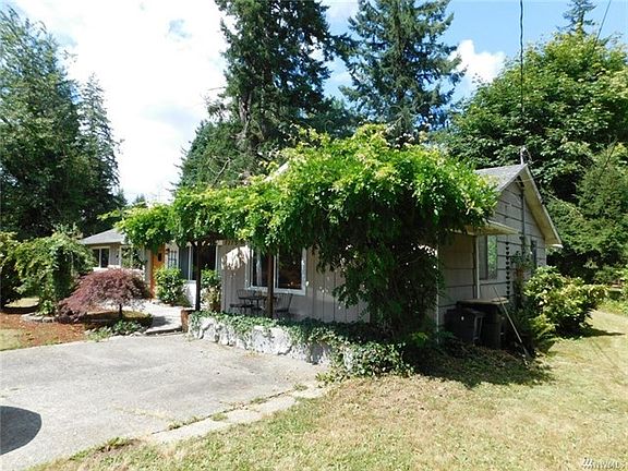 2nd image of 1715 Gemini St SE