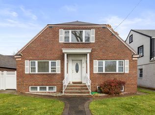 97 Riverview Ave #2, Cliffside Park, NJ 07010