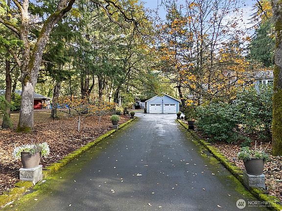 2nd image of 12209 Interlaaken Drive SW