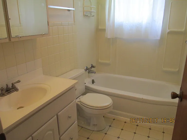 1122 S Cedar St — Photo 23