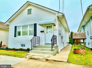 833 William St, Hamilton, NJ 08610