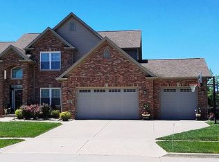 2408 Riverwoods Ln, Bloomington, IL 61705