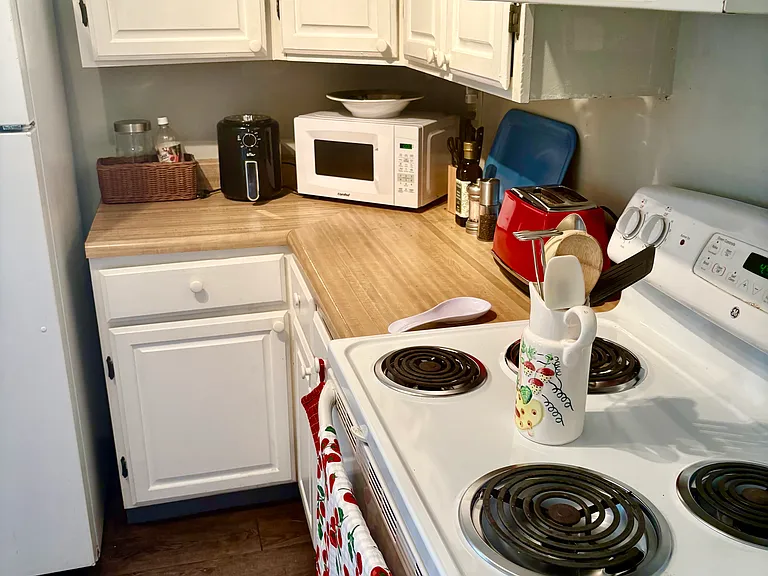 10 Nichols St #1 — Photo 7