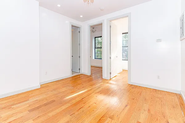 Rented by MySpaceNYC | media 18