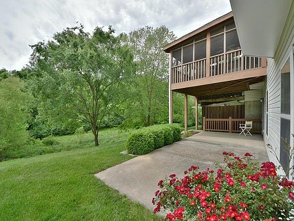 2nd image of 1142 Arbor Place Dr