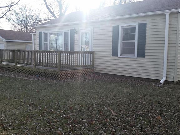 3rd image of 108 Pine St