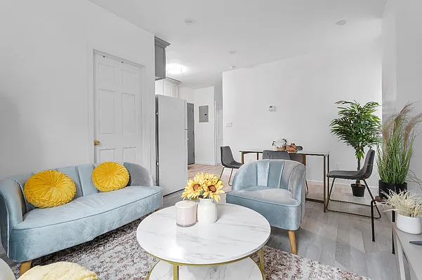Rented by E Realty International Corp | media 21