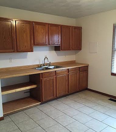 2nd image of 2831 Mussman Dr