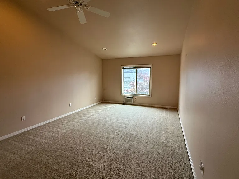 3926 N Kessinger Ln — Photo 10