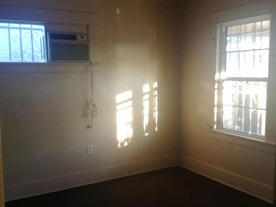1st image of 3725 E 4th St