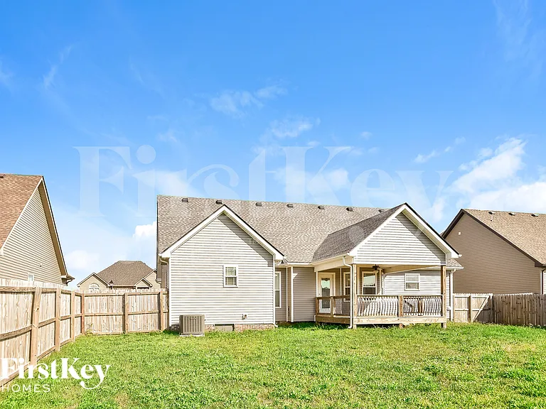 1045 Rushmore Rd — Photo 15