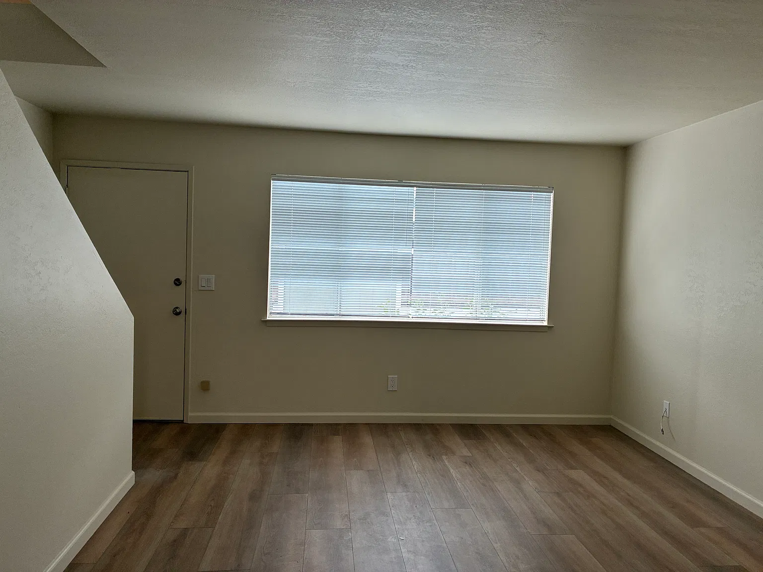 2 bed, 1.5 bath, $2,300 — Photo 4