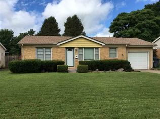 227 S Sunset Ave, Haysville, KS 67060