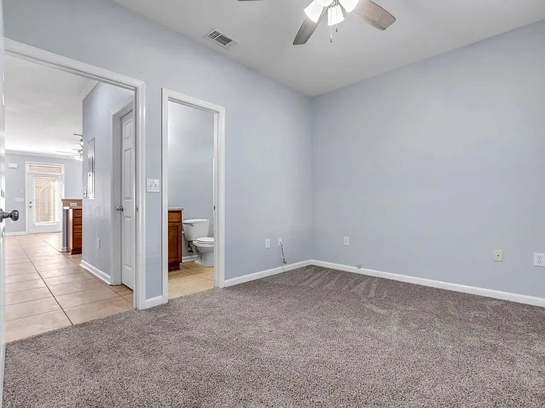 2400 Fred Smith Rd #201 — Photo 8